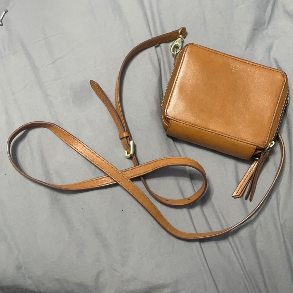 Fossil crossbody